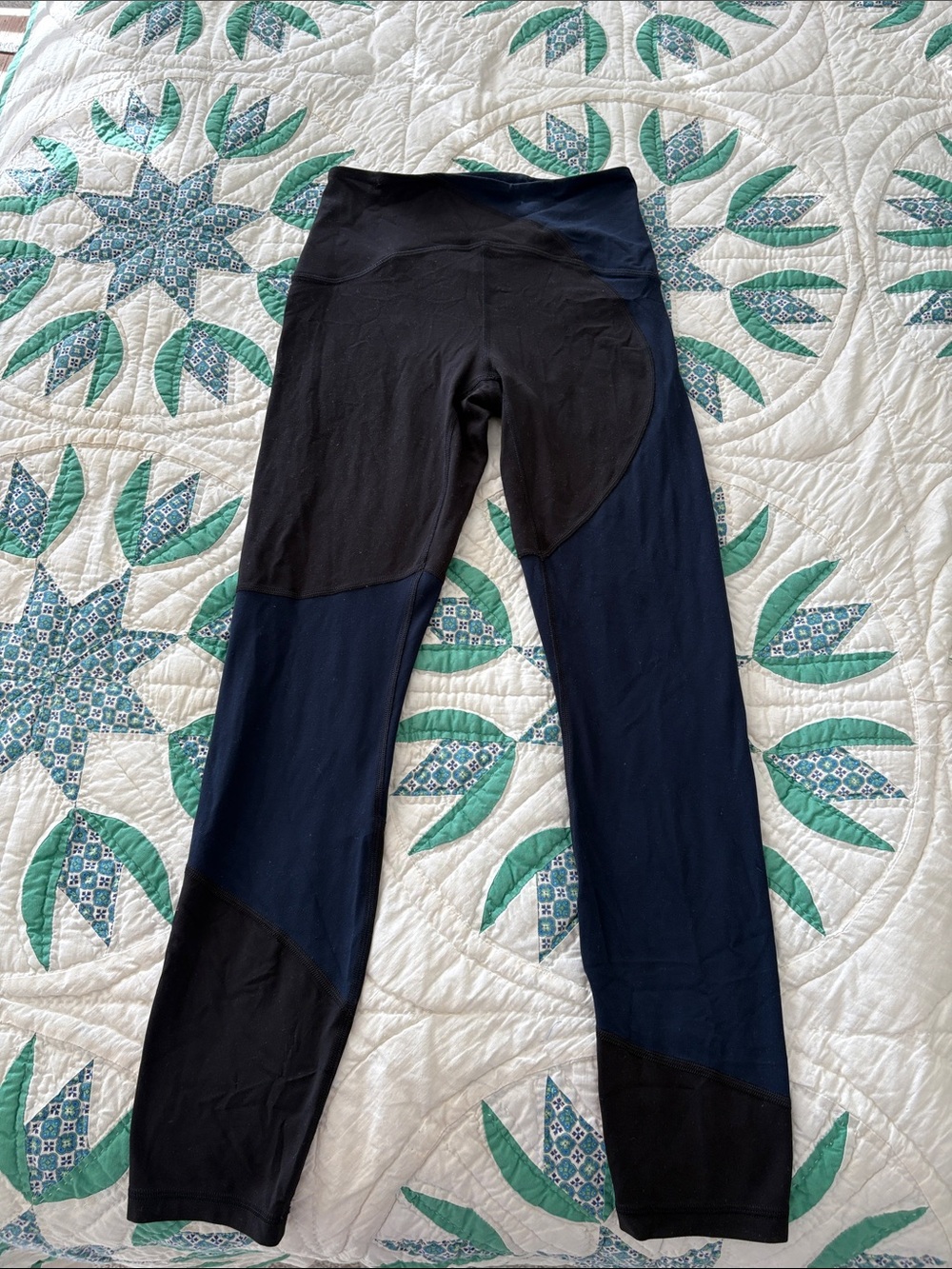 lululemon athletica Black and Navy Colorblock Leggings
